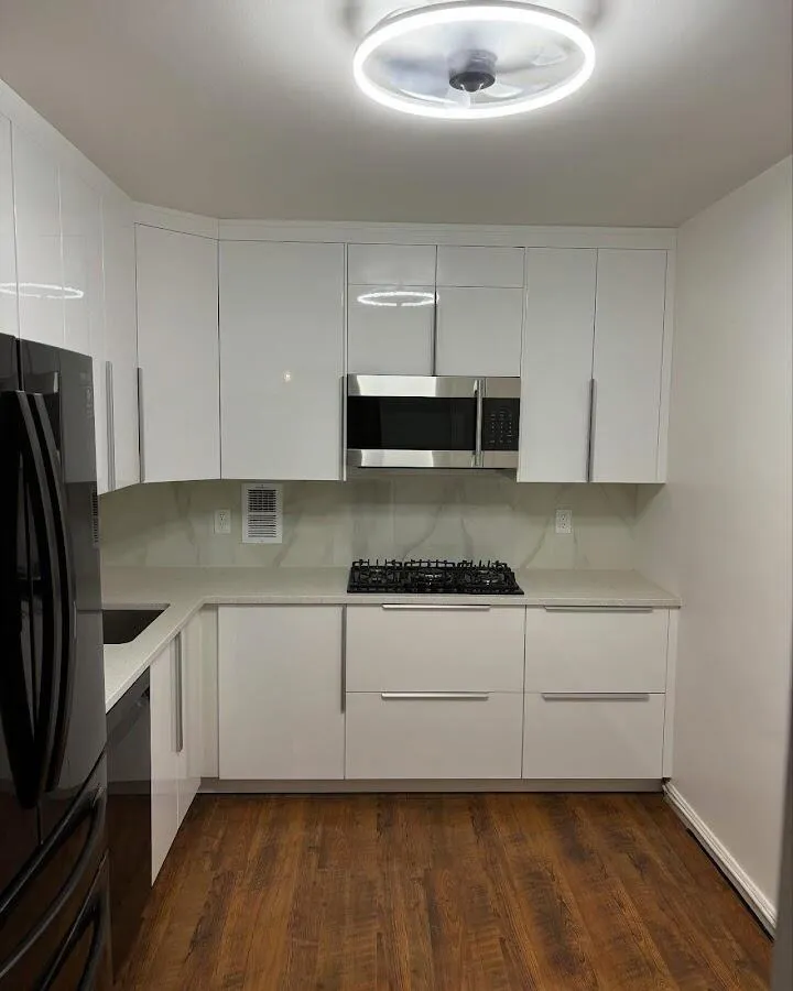 Renovated kitchen with quartz countertops in North Branch